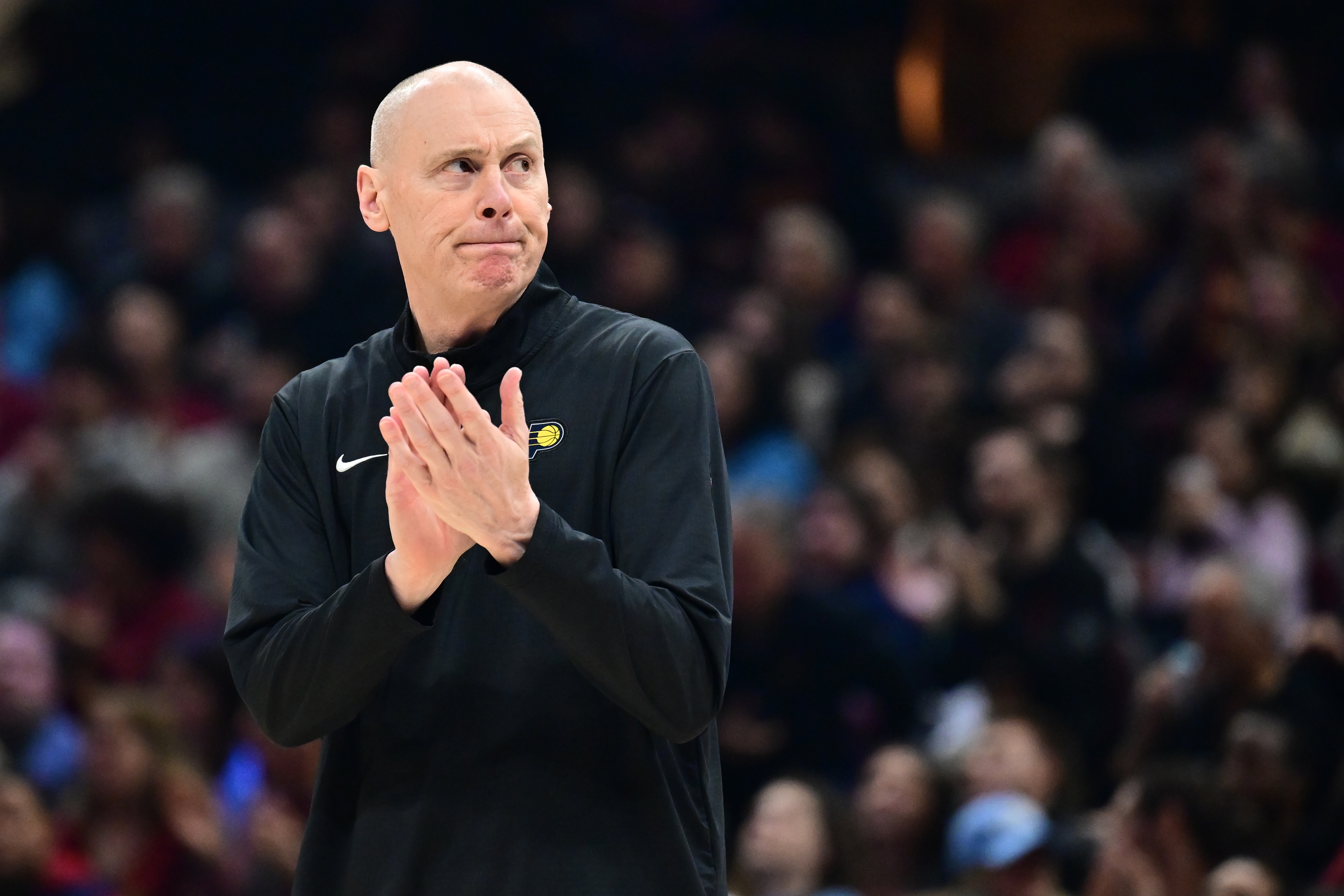 战术大师！卡莱尔本场11人轮换&最后时刻砍米罗