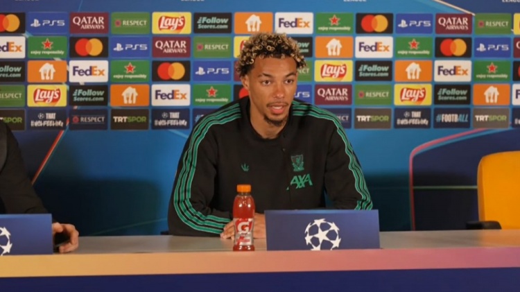 埃基蒂克：我可以和伊萨克一起踢球 斯洛特给了我很大的自由